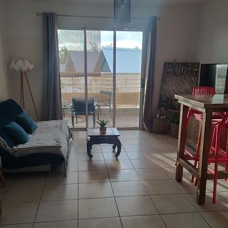 Appartement Location saisonnière meublée F2 St Leu face océan à 1 min plage à Saint-Leu Extérieur photo