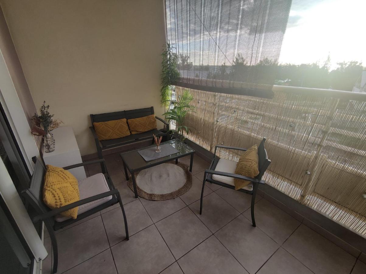 Appartement Location saisonnière meublée F2 St Leu face océan à 1 min plage à Saint-Leu Extérieur photo